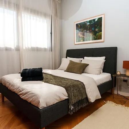 Penthouse Living In The Heart Of Lägenhet *