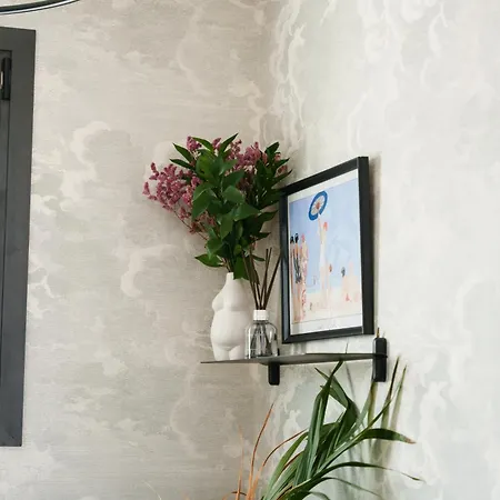 Wealthystays Downtown Penthouse Nicosia