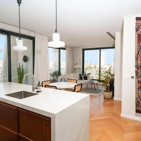 Wealthystays Downtown Penthouse Nicosia