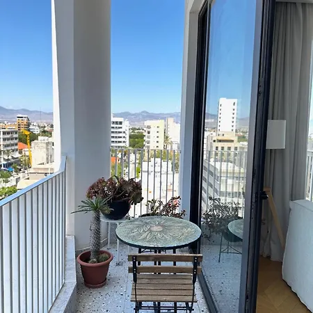 Lägenhet Penthouse Living In The Heart Of *