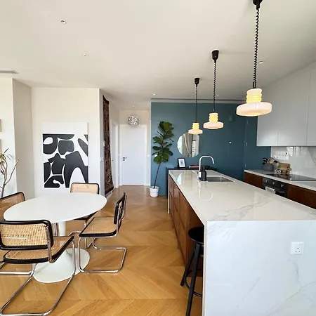 Wealthystays Downtown Penthouse Apartment Nicosia