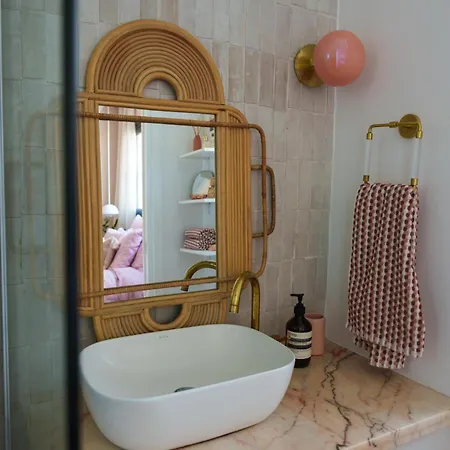 Apartman Penthouse Living In The Heart Of *