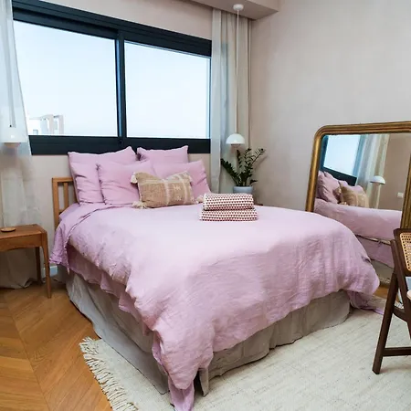 Penthouse Living In The Heart Of 아파트
